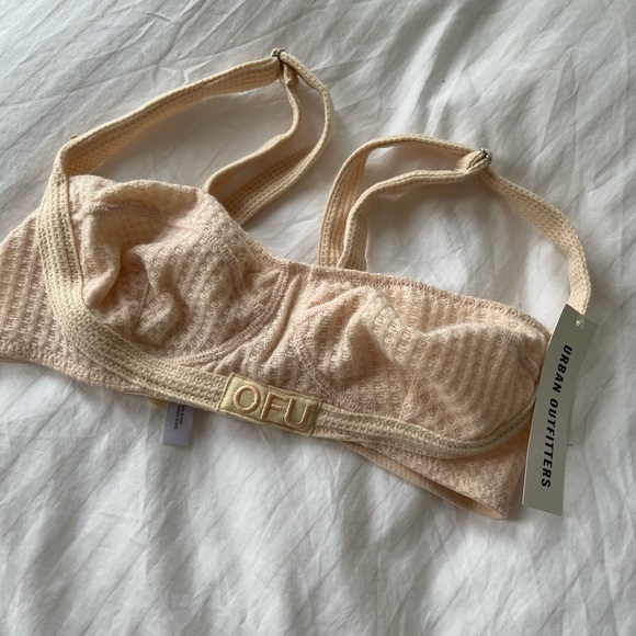 Out from under bra - Picture 2 of 4